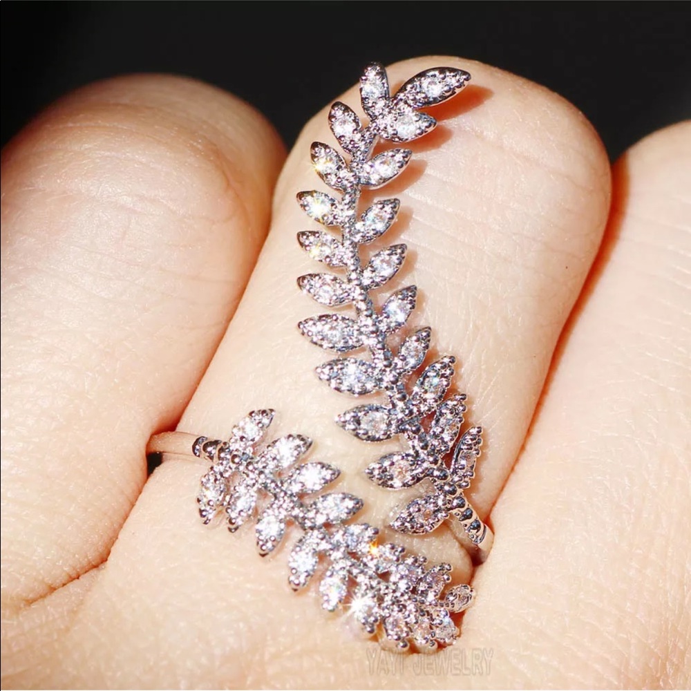 New Item✨ Crystal Leaf Ring 😍✨ - Picture 4 of 6